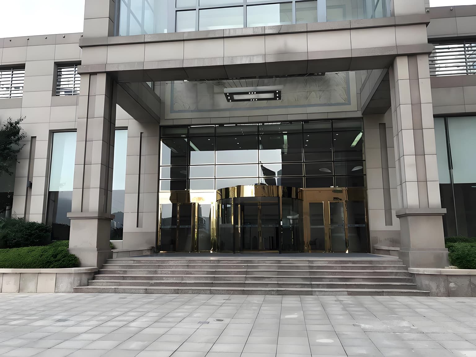 入口